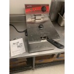 Avantco F100 10 lb. Electric Countertop Fryer - 120V, 1750W Avantco F100 10 lb. Electric Countertop Fryer - 120V, 1750W