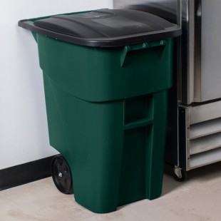 Rubbermaid® 1829411 50 Gallon Green Wheeled Rectangular Trash Can with Lid