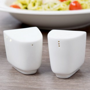 Villeroy & Boch 16-4004-3490 Affinity White Porcelain Salt and Pepper Shaker Set - 6/Pack Villeroy & Boch 16-4004-3490 Affinity White Porcelain Salt and Pepper Shaker Set - 6/Pack