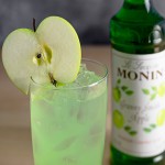 Monin Premium Granny Smith Apple Flavoring / Fruit Syrup 750 mL