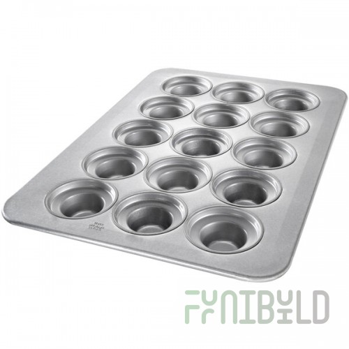 Chicago Metallic 45435 15 Cup 7.5 oz. Glazed Aluminized Steel Jumbo Crown Muffin Pan - 17 7/8