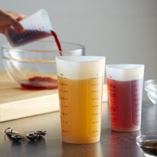 TableCraft HSMC3 3-Piece Flexible Silicone 3-Sided Measuring Cup Set