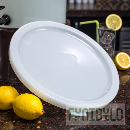 Carlisle 12, 18, and 22 Qt. White Round Polyethylene Food Storage Container Lid