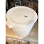 Carlisle 12, 18, and 22 Qt. White Round Polyethylene Food Storage Container Lid Carlisle 12, 18, and 22 Qt. White Round Polyethylene Food Storage Container Lid
