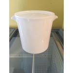 Carlisle 12, 18, and 22 Qt. White Round Polyethylene Food Storage Container Lid Carlisle 12, 18, and 22 Qt. White Round Polyethylene Food Storage Container Lid