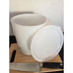 Carlisle 12, 18, and 22 Qt. White Round Polyethylene Food Storage Container Lid Carlisle 12, 18, and 22 Qt. White Round Polyethylene Food Storage Container Lid