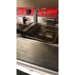 Avantco F202 30 lb. Dual Tank Medium-Duty Electric Countertop Fryer - 208-240V, 5400/7200W