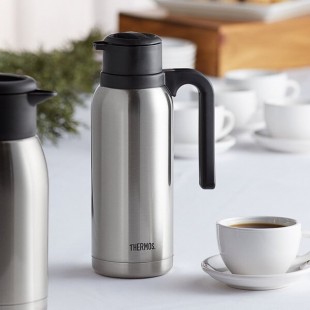 Thermos FN362 32 oz. Stainless Steel Vacuum Insulated Carafe with Twist Top by Arc Cardinal Thermos FN362 32 oz. Stainless Steel Vacuum Insulated Carafe with Twist Top by Arc Cardinal