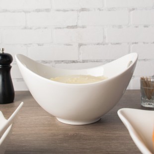10 Strawberry Street WTR-11CUTOUTBWL Whittier 1.5 Qt. White Porcelain Curve Bowl with Cut Outs - 8/Pack 10 Strawberry Street WTR-11CUTOUTBWL Whittier 1.5 Qt. White Porcelain Curve Bowl with Cut Outs - 8/Pack