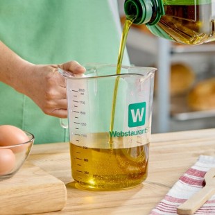 WebstaurantStore 2 Qt. (8 Cups) Clear Plastic Measuring Cup
