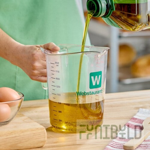 WebstaurantStore 2 Qt. (8 Cups) Clear Plastic Measuring Cup