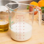 WebstaurantStore 2 Qt. (8 Cups) Clear Plastic Measuring Cup