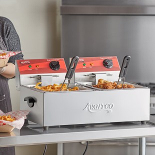 Avantco F102 20 lb. Dual Tank Electric Countertop Fryer - 120V, 3500W