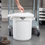 Rubbermaid® FG261000WHT BRUTE 10 Gallon White Round Trash Can