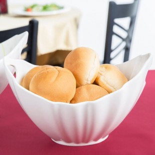 10 Strawberry Street WTR-10WVBOATBWL Whittier 64 oz. White Porcelain Boat Bowl with Wave Texture - 6/Case 10 Strawberry Street WTR-10WVBOATBWL Whittier 64 oz. White Porcelain Boat Bowl with Wave Texture - 6/Case