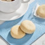 Elk Village Bakery 2-Count Individually Wrapped Vegan Vanilla Amaretti Cookie 1.34 oz. - 32/Case