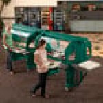 Cambro VBRL5519 Green 5' Versa Food / Salad Bar with Standard Casters - Low Height