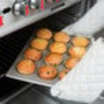 Chicago Metallic 43025 12 Cup 7.3 oz. Glazed Aluminized Steel Jumbo Crown Muffin Pan - 13 1/2