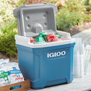 Igloo 32625 Indigo Blue Latitude 16 Qt. Cooler with Top Swing Handle Igloo 32625 Indigo Blue Latitude 16 Qt. Cooler with Top Swing Handle