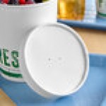 Inno-Pak To Go Fresh 32 oz. White Poly-Coated Paper Food Cup Vented Lid - 500/Case