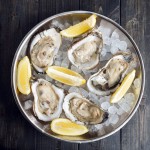 American Metalcraft DWHSEA10 36 oz. Stainless Steel Double Wall Seafood Tray with Hammered Finish - 10