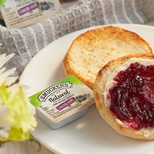 Smucker's Natural Concord Grape Jam .5 oz. Portion Cup - 200/Case Smucker's Natural Concord Grape Jam .5 oz. Portion Cup - 200/Case