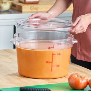 Choice 12 Qt. Clear Round Polycarbonate Food Storage Container with Lid Choice 12 Qt. Clear Round Polycarbonate Food Storage Container with Lid