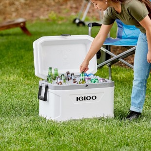 Igloo 50541 Marine Ultra 54 Qt. White Cooler with Comfort Grip Handles Igloo 50541 Marine Ultra 54 Qt. White Cooler with Comfort Grip Handles