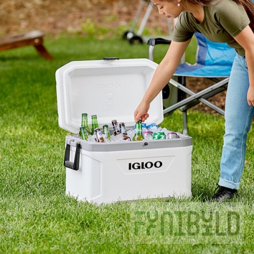 Igloo 50541 Marine Ultra 54 Qt. White Cooler with Comfort Grip Handles