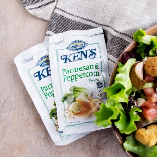 Ken's Foods 1.5 oz. Select Parmesan and Peppercorn Dressing Packet - 60/Case