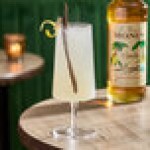 Monin Organic Vanilla Flavoring Syrup 750 mL - 6/Case