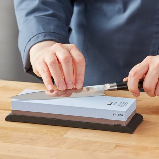 Shun SSM0708 Combination Sharpening Stone - 400 / 1000 Grit Shun SSM0708 Combination Sharpening Stone - 400 / 1000 Grit