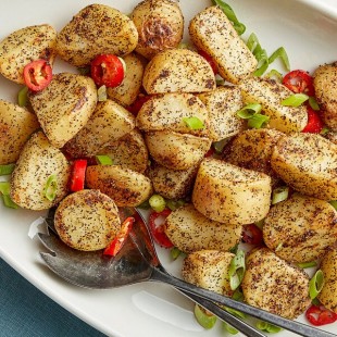 Regal Salt, Pepper, and Garlic Seasoning Blend - 9 oz. - 12/Case