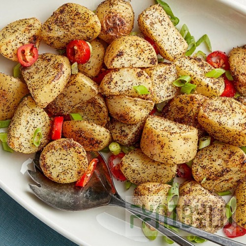 Regal Salt, Pepper, and Garlic Seasoning Blend - 9 oz. - 12/Case