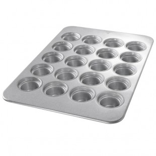 Chicago Metallic 44555 20 Cup 7.3 oz. Glazed Aluminized Steel Jumbo Crown Muffin Pan - 17 7/8