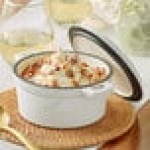 Valor 16 oz. Arctic White Enameled Mini Cast Iron Pot with Cover