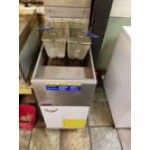 Pitco® 35C+S Liquid Propane 35-40 lb. Stainless Steel Floor Fryer