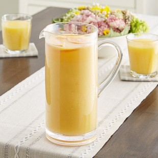 Carlisle 557007 Elan 58 oz. Clear Polycarbonate Pitcher with Pour Lip