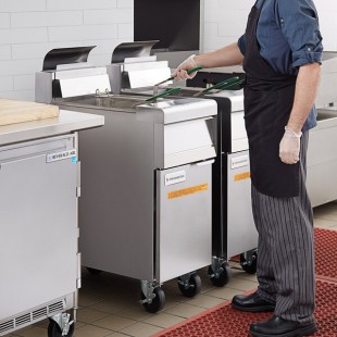 Frymaster MJ140 Liquid Propane Floor Fryer 30-40 lb. Frymaster MJ140 Liquid Propane Floor Fryer 30-40 lb.