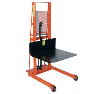 Wesco Industrial Products 1,000 lb. Economy Series Hydraulic Large Platform Stacker with 32 Wesco Industrial Products 1,000 lb. Economy Series Hydraulic Large Platform Stacker with 32