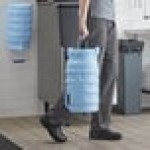 Vollrath 5.75 Gallon Polyethylene Traex® Safety Mate Ice Porter® Ice Bucket with Lid and Hanging Bracket