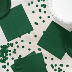 Creative Converting 583124B Hunter Green 3-Ply 1/4 Fold Luncheon Napkin - 500/Case Creative Converting 583124B Hunter Green 3-Ply 1/4 Fold Luncheon Napkin - 500/Case