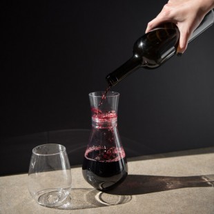 Tossware POP 28 oz. Customizable Plastic Decanter - 72/Case Tossware POP 28 oz. Customizable Plastic Decanter - 72/Case