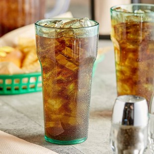 Choice 16 oz. Green Plastic Paneled Tumbler - 12/Pack Choice 16 oz. Green Plastic Paneled Tumbler - 12/Pack