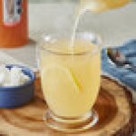 SHOTT Lemon, Ginger, and Honey Real Fruit Concentrated Flavoring Syrup 1 Liter - 6/Case SHOTT Lemon, Ginger, and Honey Real Fruit Concentrated Flavoring Syrup 1 Liter - 6/Case