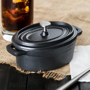 Libbey CIS-27 11 oz. Mini Cast Iron Oval Dutch Oven - 12/Case Libbey CIS-27 11 oz. Mini Cast Iron Oval Dutch Oven - 12/Case