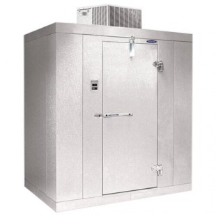 Norlake FTB612-CX Fast Trak 6' x 12' x 6' 7 Norlake FTB612-CX Fast Trak 6' x 12' x 6' 7