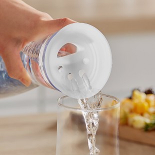 Front of the House Drinkwise 38 oz. Fast / Slow Pour Carafe Lid Front of the House Drinkwise 38 oz. Fast / Slow Pour Carafe Lid