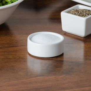 American Metalcraft PSLT17 0.5 oz. White Round Porcelain Salt and Pepper Dish American Metalcraft PSLT17 0.5 oz. White Round Porcelain Salt and Pepper Dish