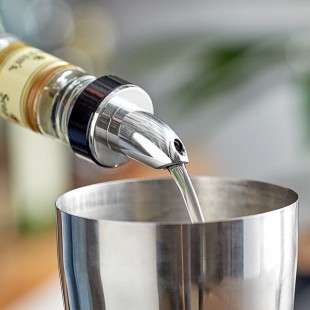 Choice Short Free Flow Chrome Liquor Pourer with Collar - 12/Pack